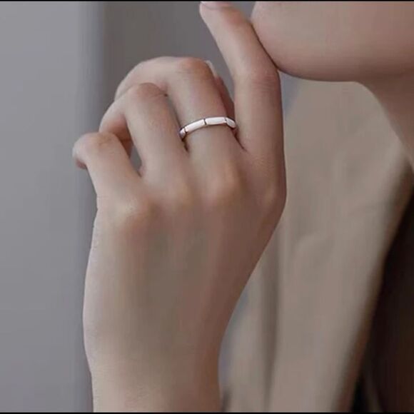 BAMBOO DESIGN WHITE ENAMEL RING, ADJUSTABLE - Picture 2 of 2